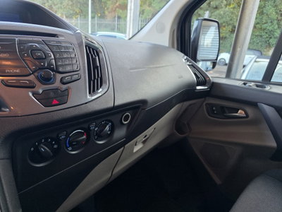 Ford Tourneo Custom 310 2.0 TDCi 170CV aut. PC Titanium (15)