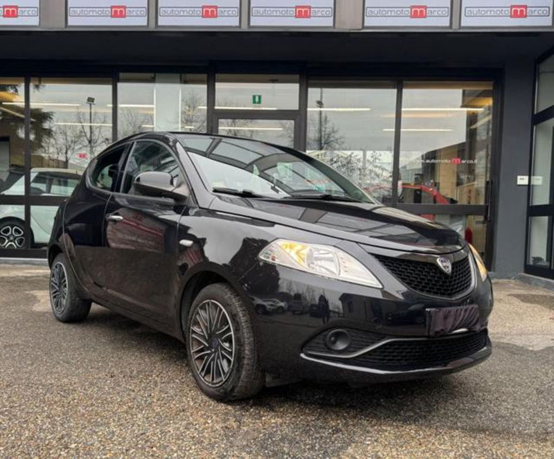 Lancia Ypsilon 1.2 69 CV 5 porte Gold