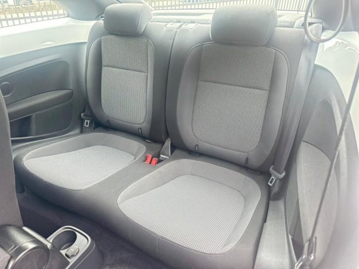 Volkswagen Maggiolino 1.2 TSI Design (10)