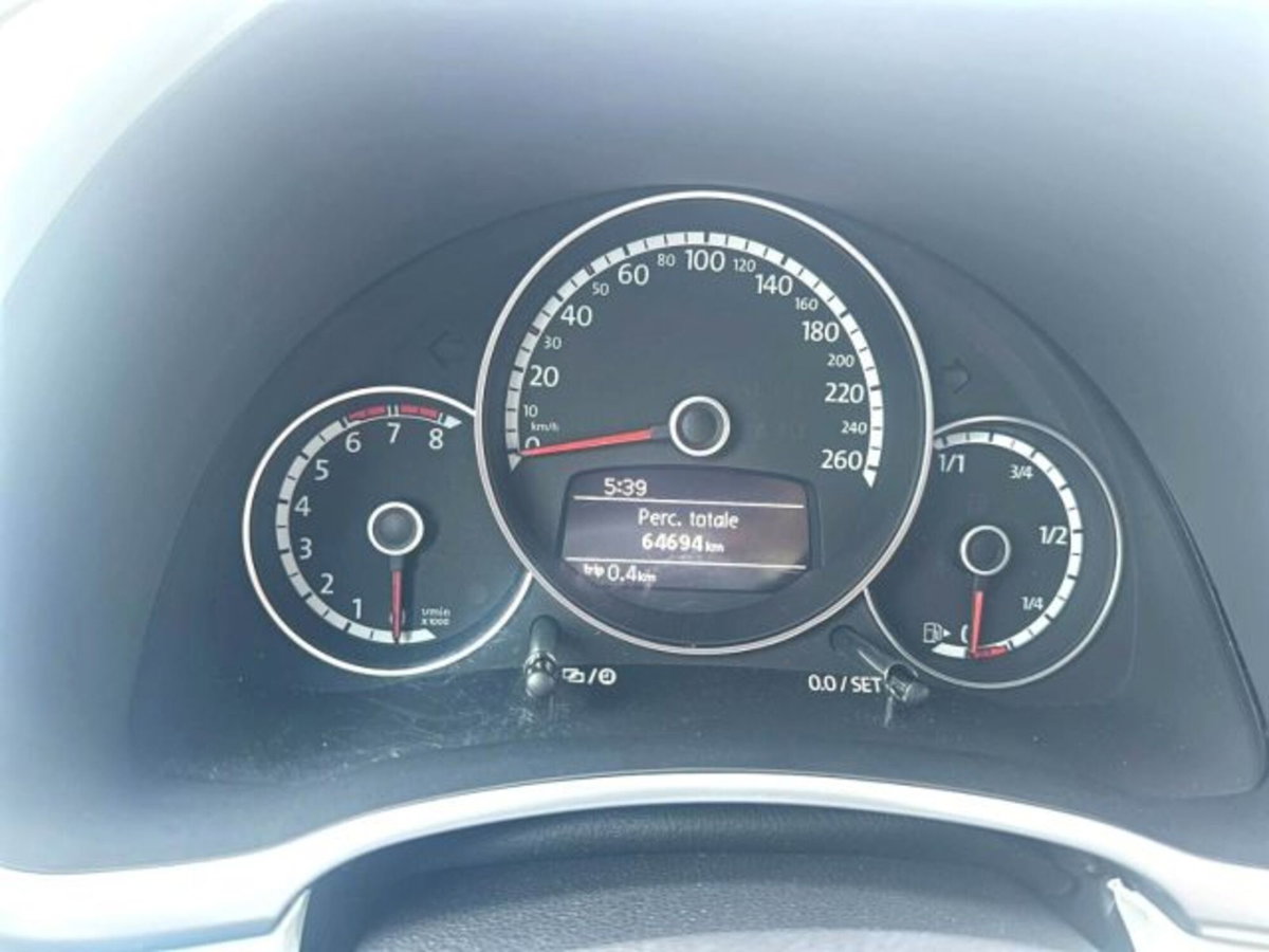 Volkswagen Maggiolino 1.2 TSI Design (4)