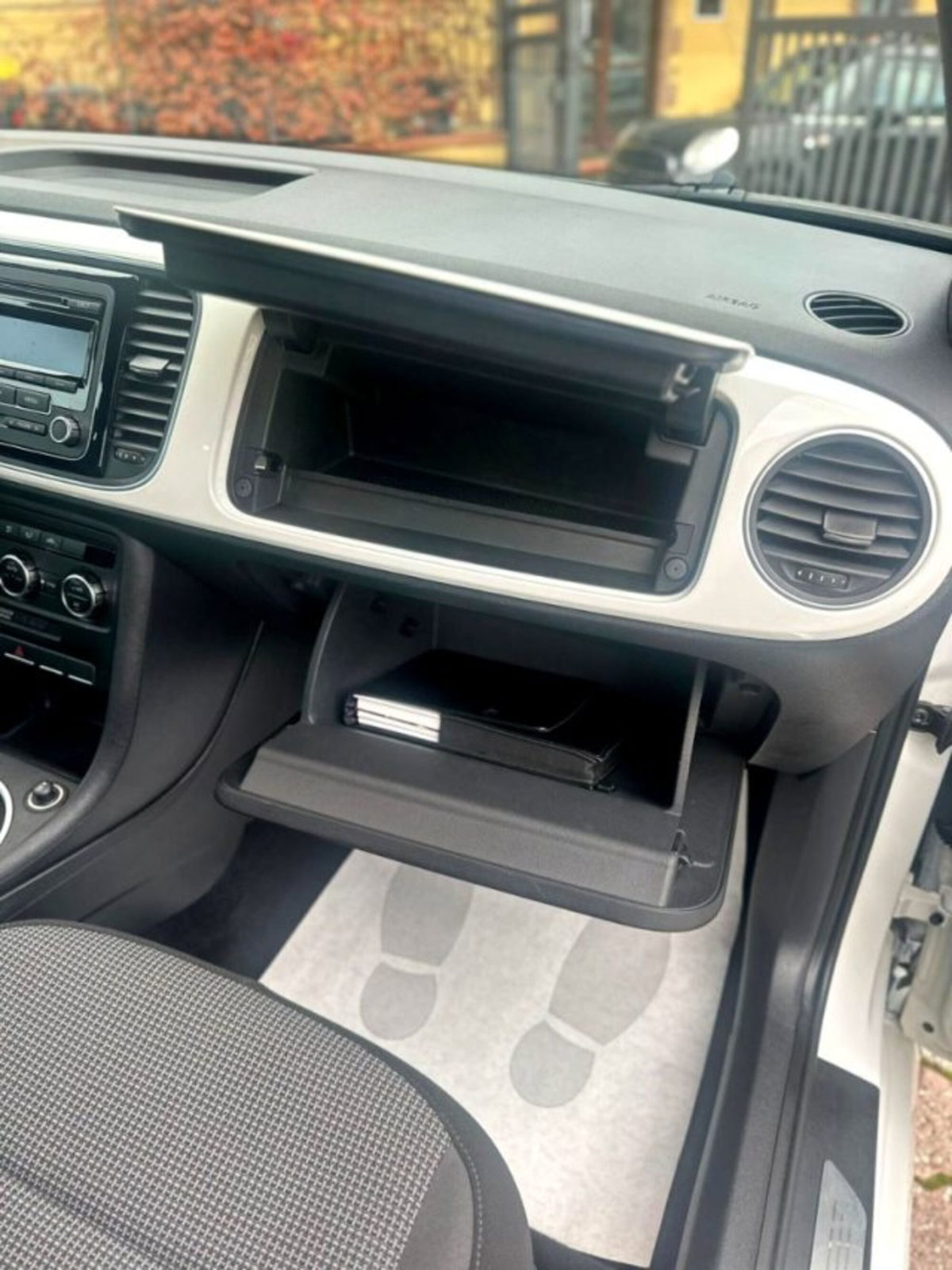 Volkswagen Maggiolino 1.2 TSI Design (7)