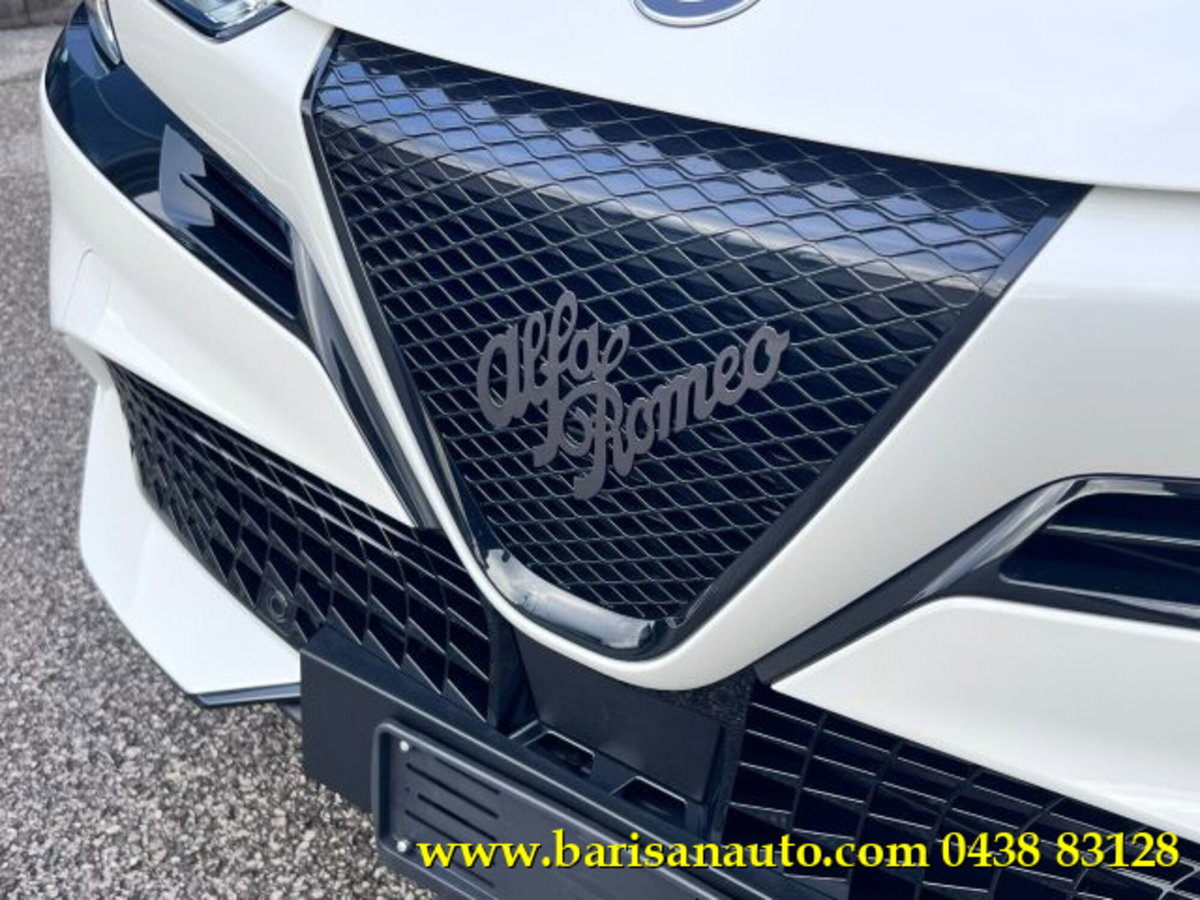 Alfa Romeo Junior 1.2 ibrida Q4 Intensa 145cv edct6 (15)