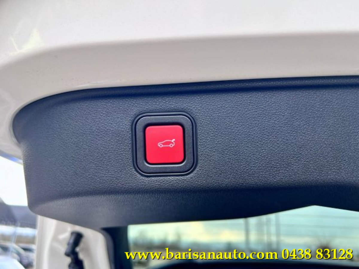 Alfa Romeo Junior 1.2 ibrida Q4 Intensa 145cv edct6 (17)
