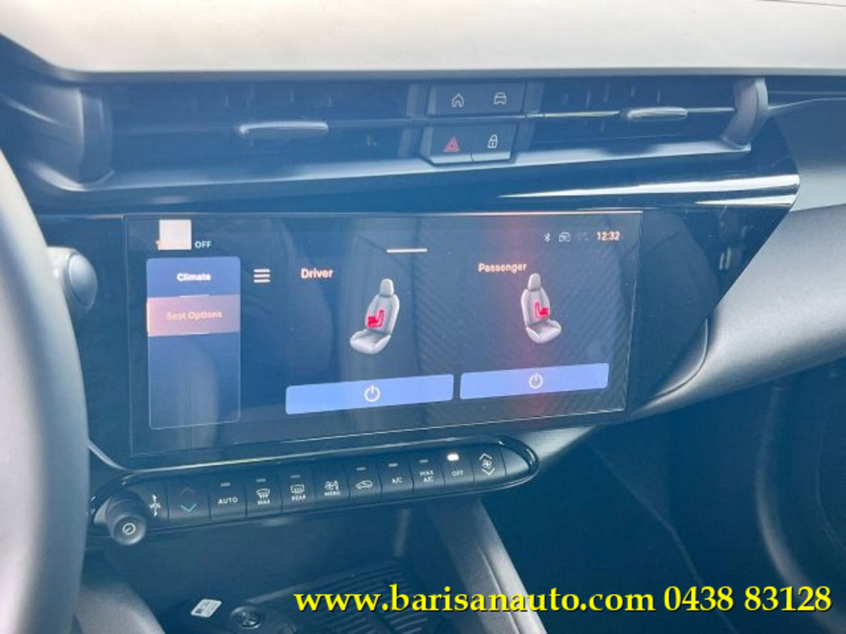 Alfa Romeo Junior 1.2 ibrida Q4 Intensa 145cv edct6 (18)