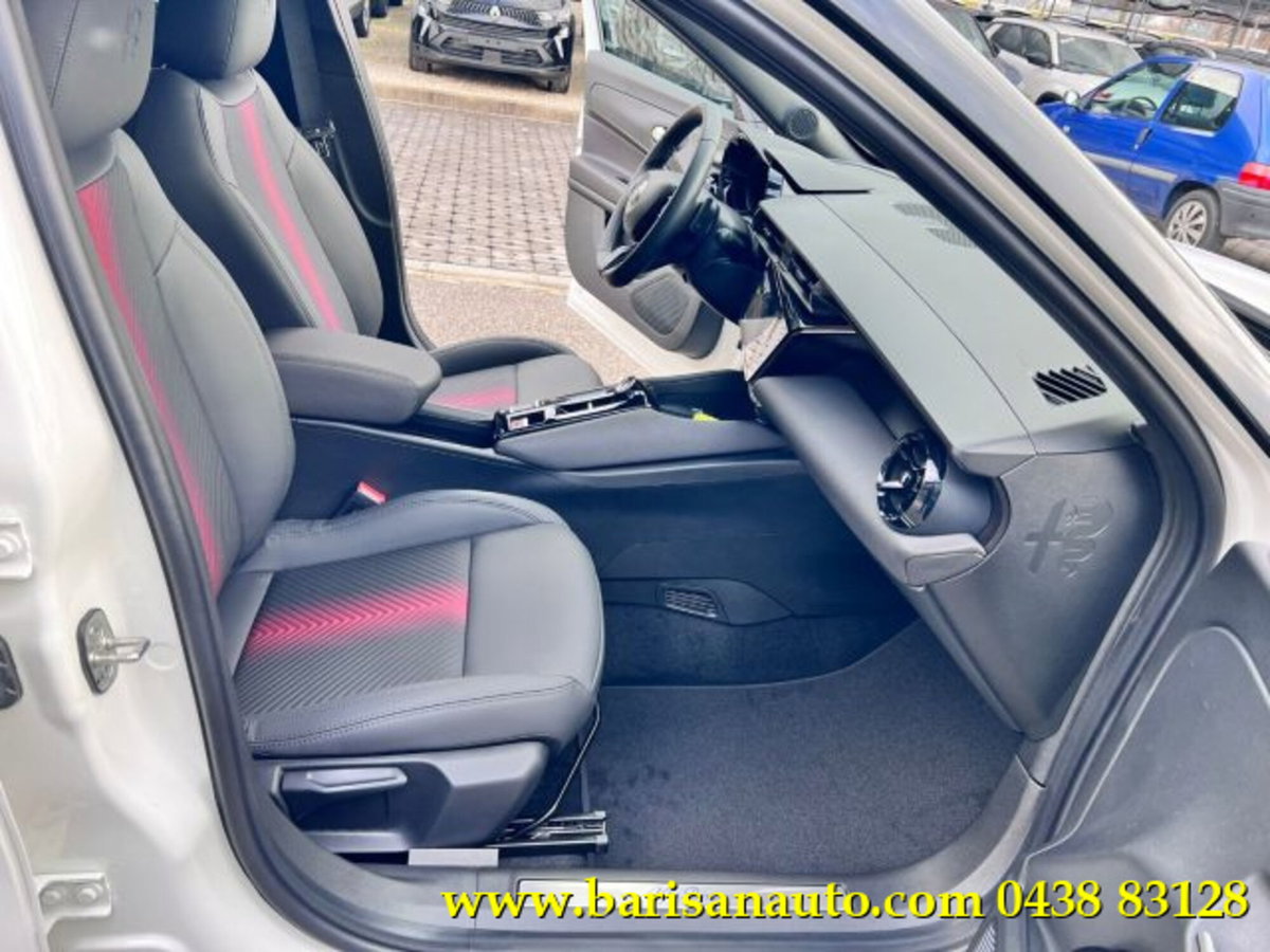 Alfa Romeo Junior 1.2 ibrida Q4 Intensa 145cv edct6 (6)