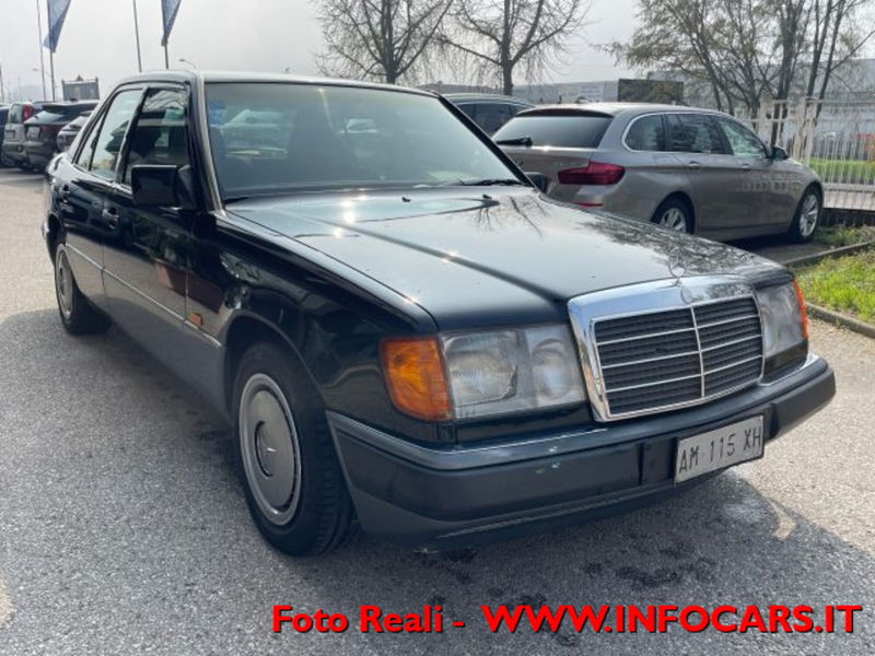 Mercedes-Benz 200 200 E