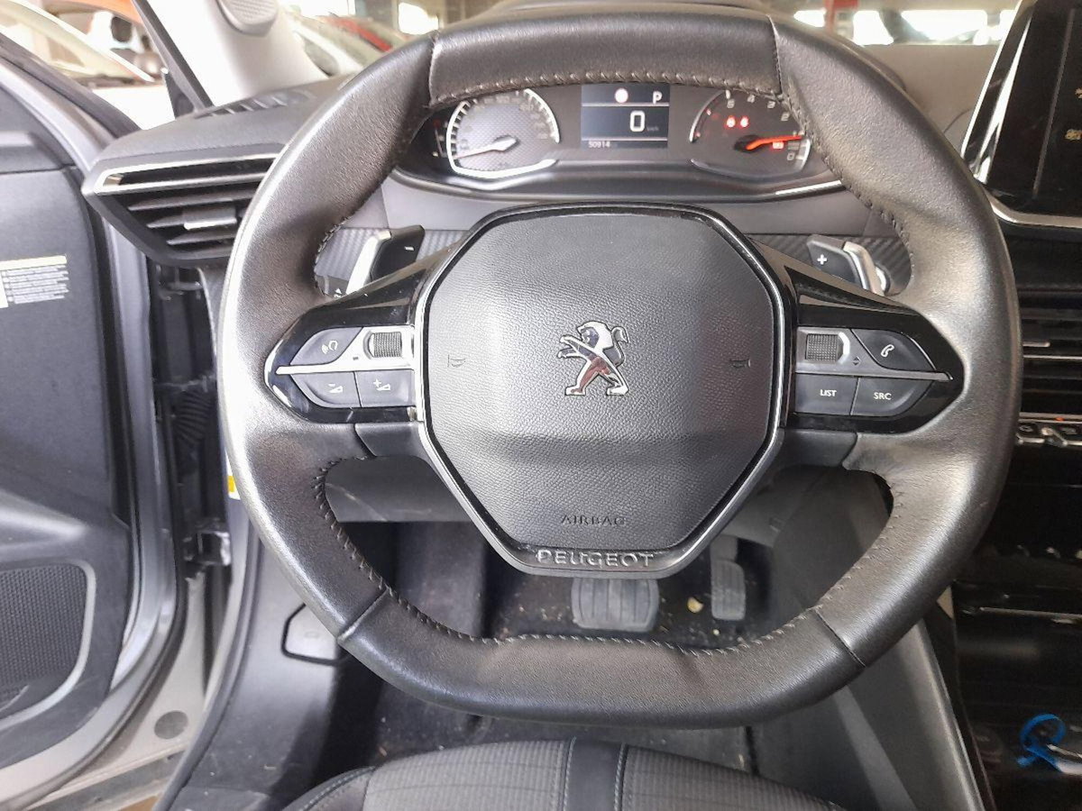 Peugeot 2008 BlueHDi 130 S&S EAT8 Allure Pack (10)