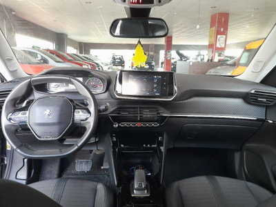 Peugeot 2008 BlueHDi 130 S&S EAT8 Allure Pack (9)