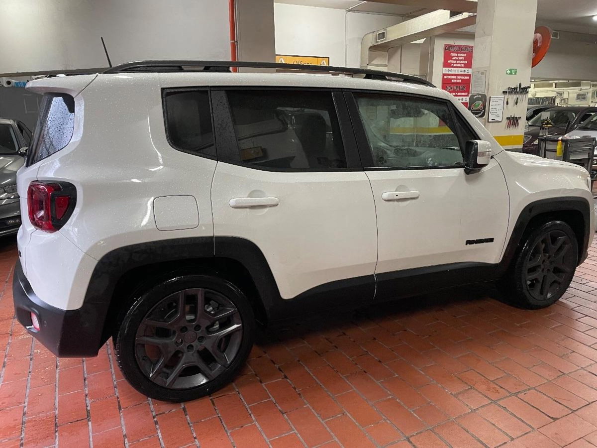 Jeep Renegade 1.3 T4 DDCT S (10)