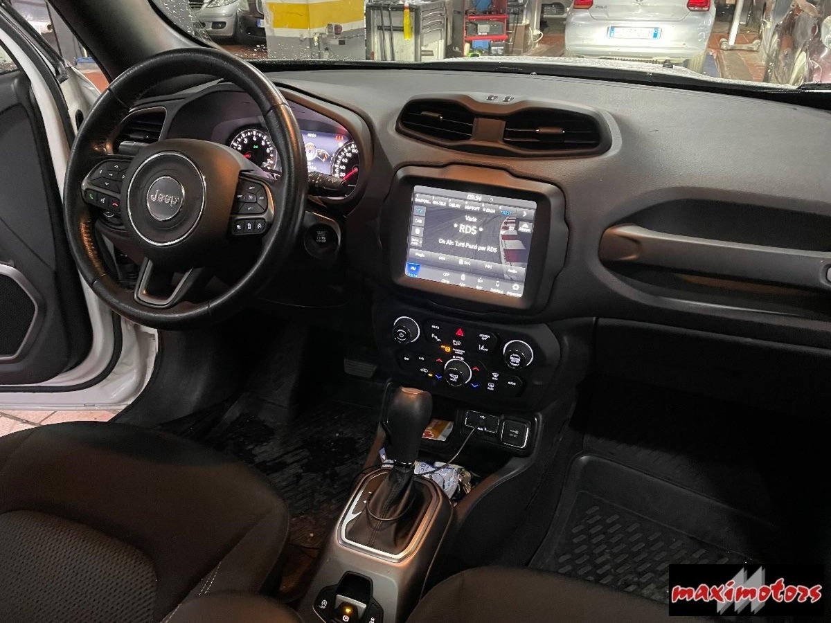 Jeep Renegade 1.3 T4 DDCT S (3)