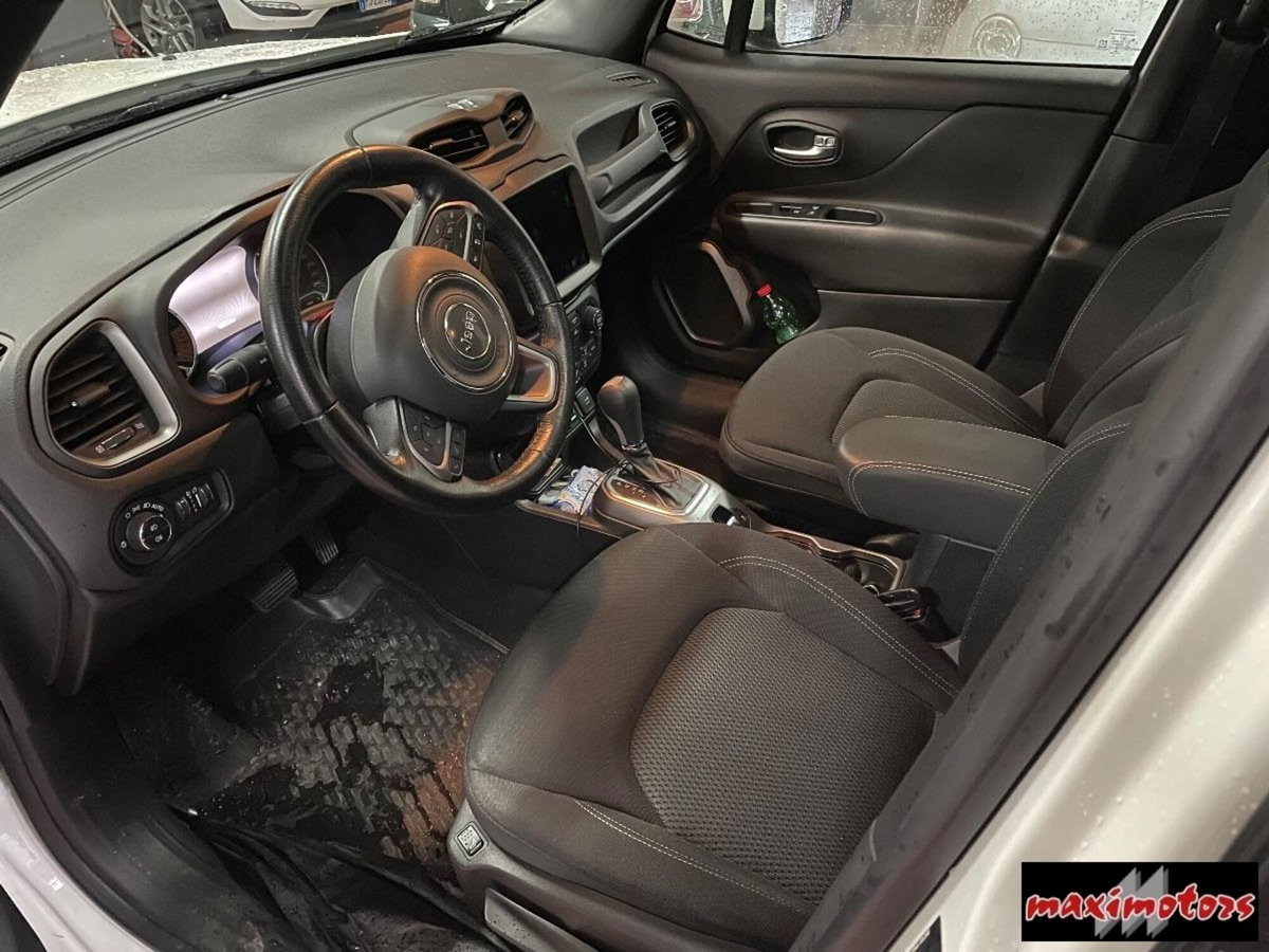 Jeep Renegade 1.3 T4 DDCT S (5)