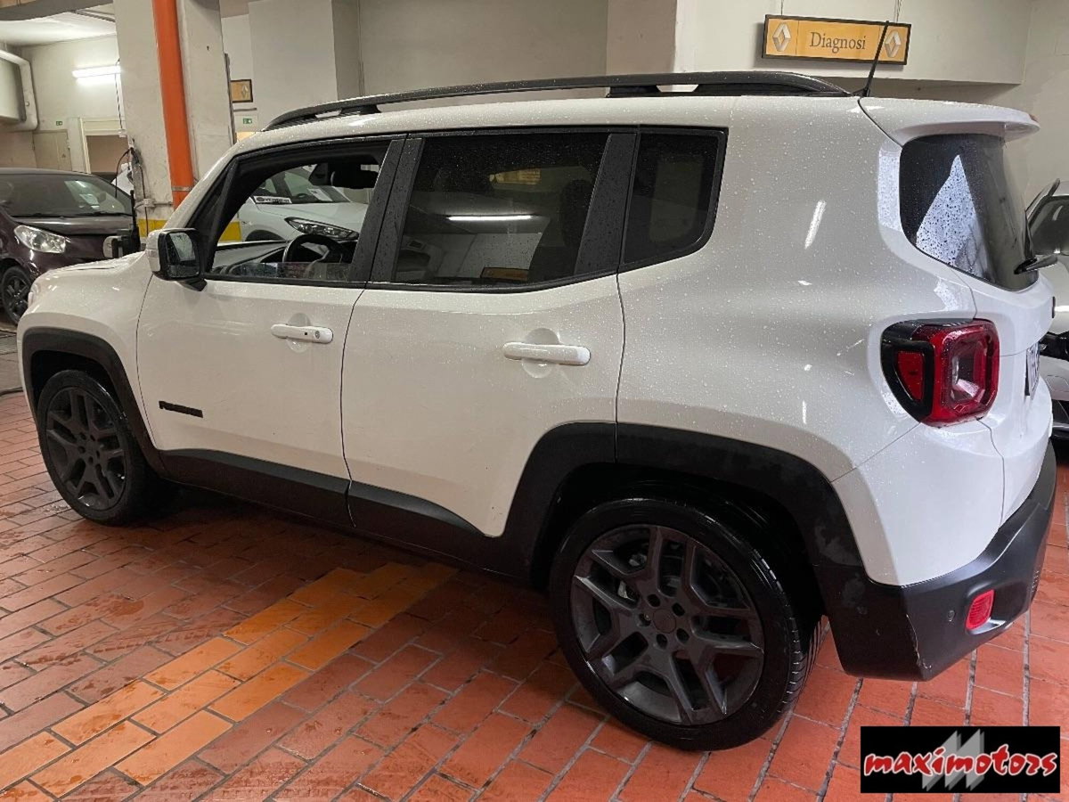 Jeep Renegade 1.3 T4 DDCT S (6)