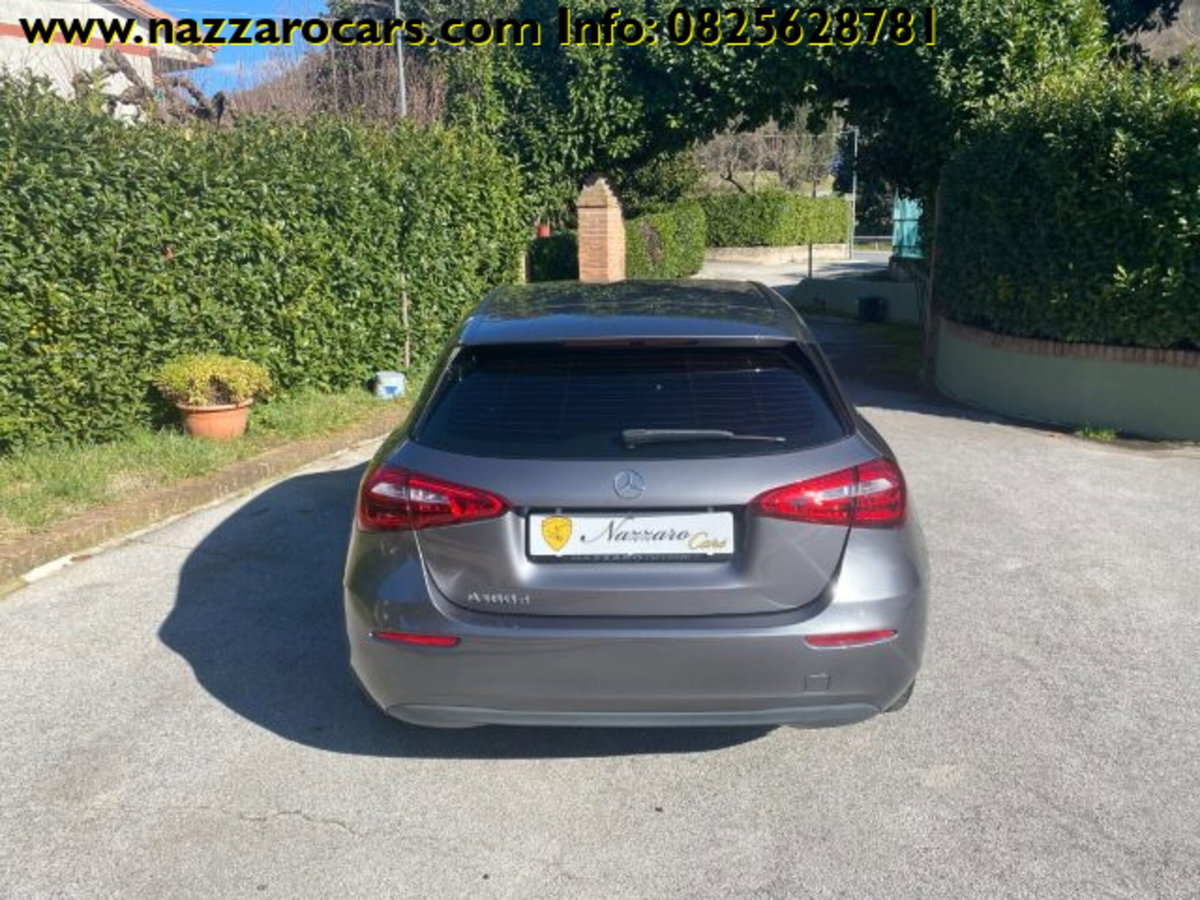 Mercedes-Benz Classe A Sedan 180 d Automatic 4p. Business (19)