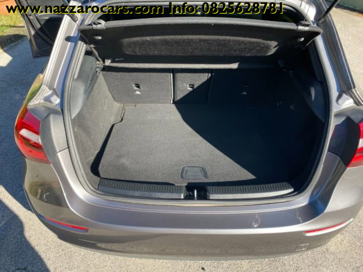 Mercedes-Benz Classe A Sedan 180 d Automatic 4p. Business (7)