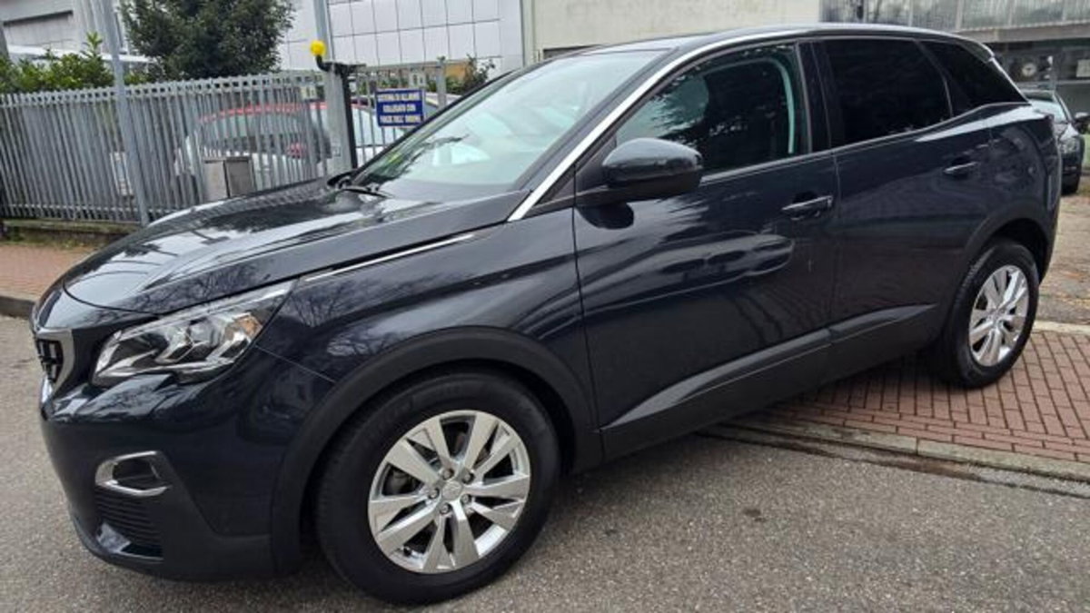 Peugeot 3008 BlueHDi 120 EAT6 S&S Business (2)