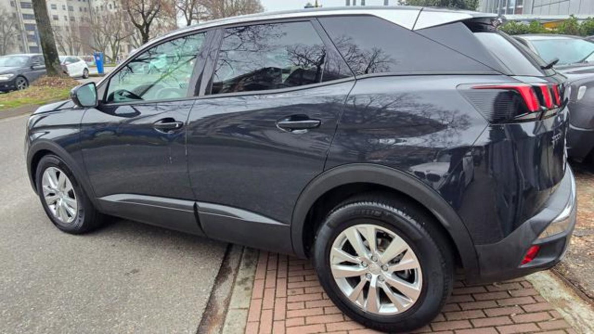 Peugeot 3008 BlueHDi 120 EAT6 S&S Business (4)