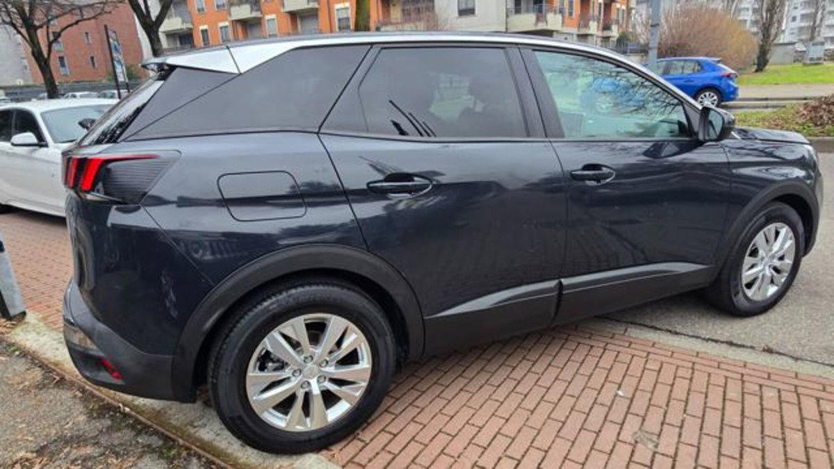 Peugeot 3008 BlueHDi 120 EAT6 S&S Business (8)