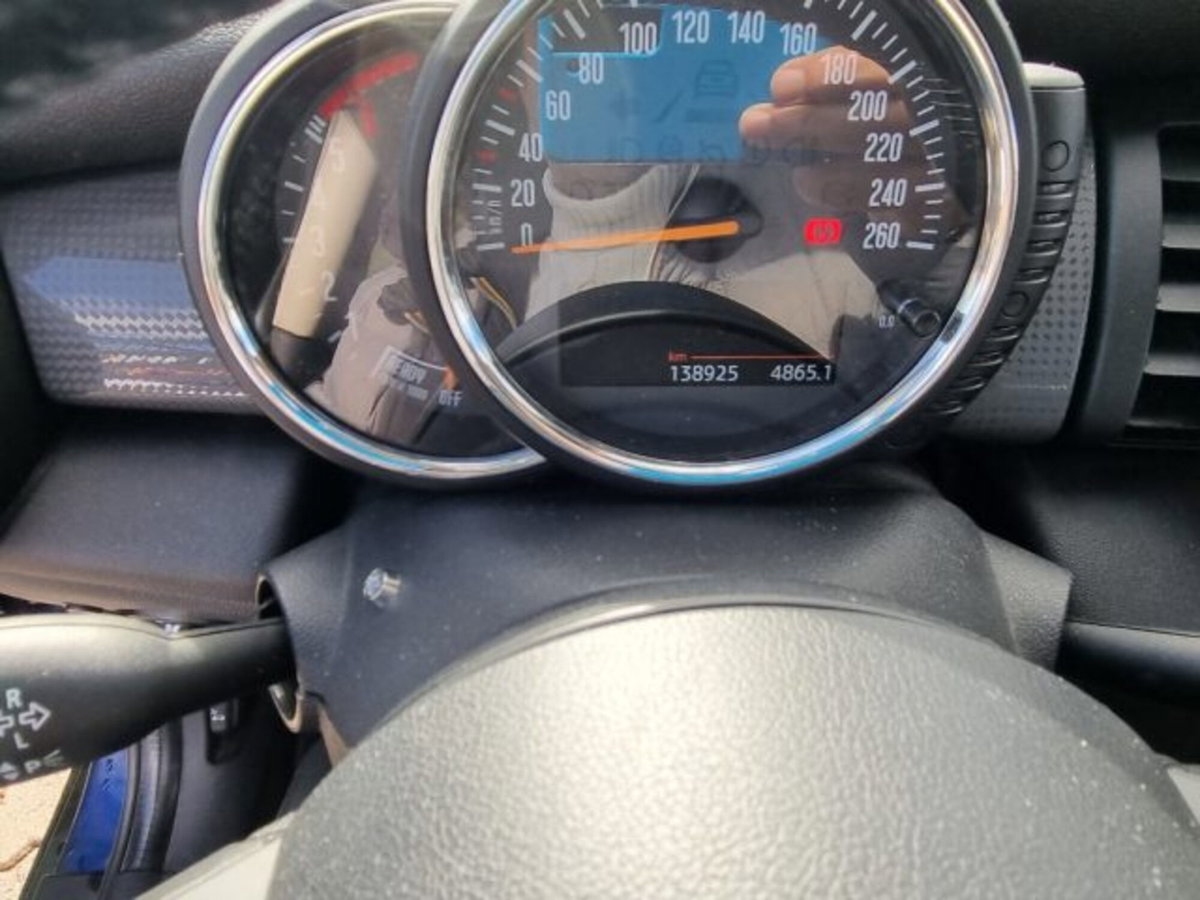 MINI Mini 1.5 Cooper D (10)