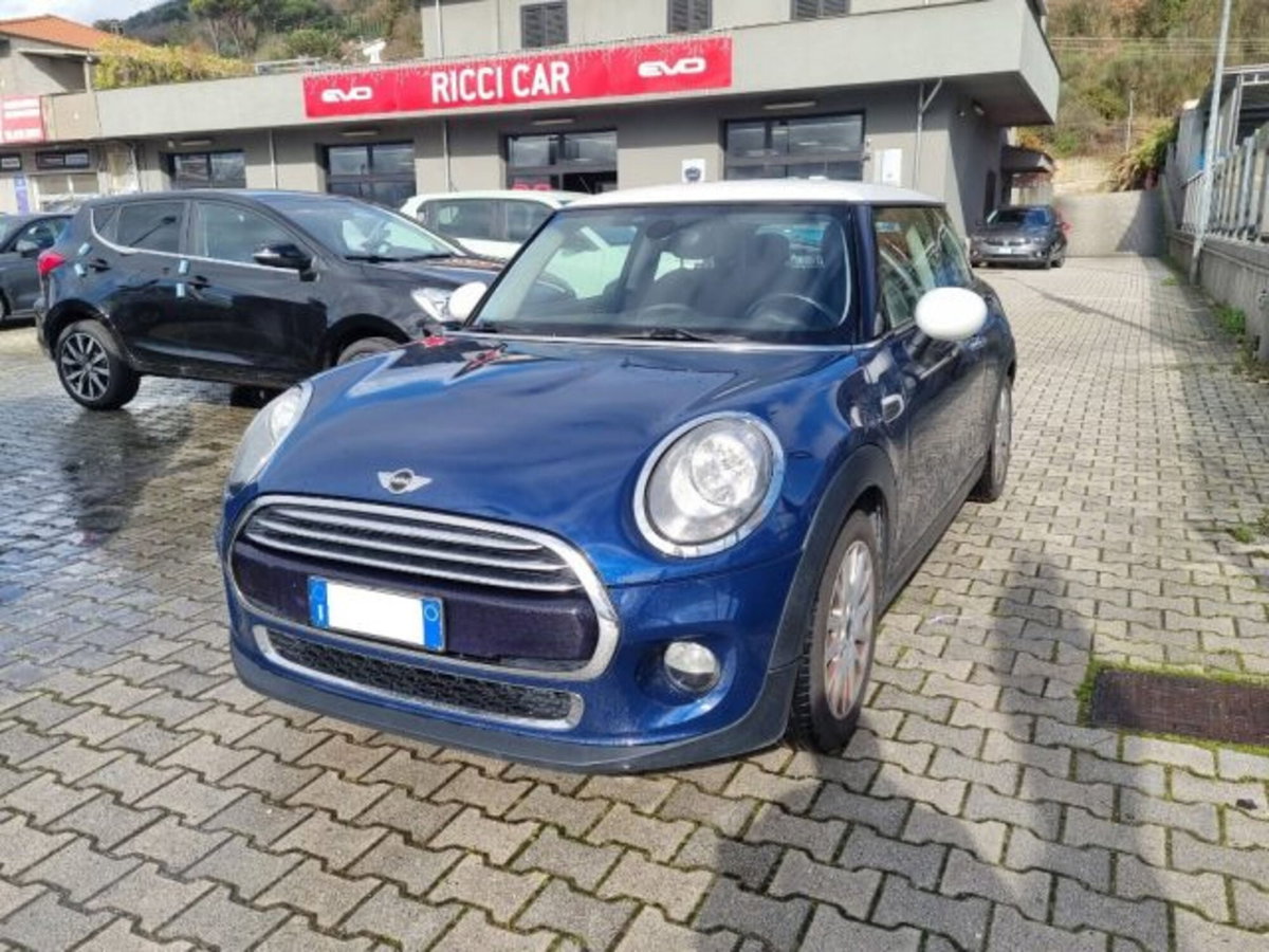 MINI Mini 1.5 Cooper D (2)