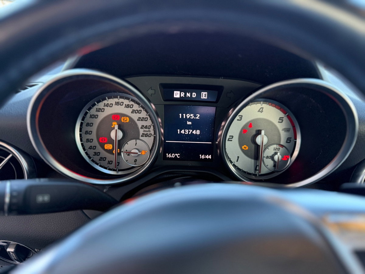 Mercedes-Benz SLK 250 d Premium (16)