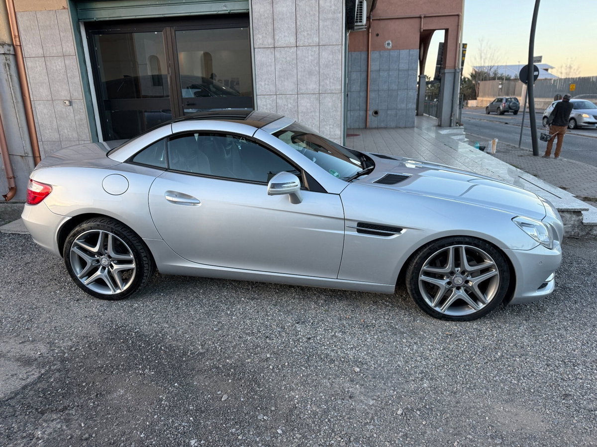 Mercedes-Benz SLK 250 d Premium (4)