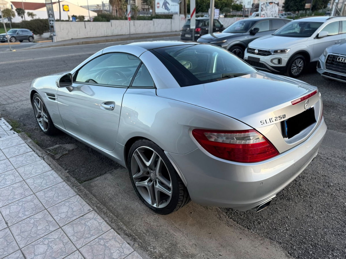 Mercedes-Benz SLK 250 d Premium (9)
