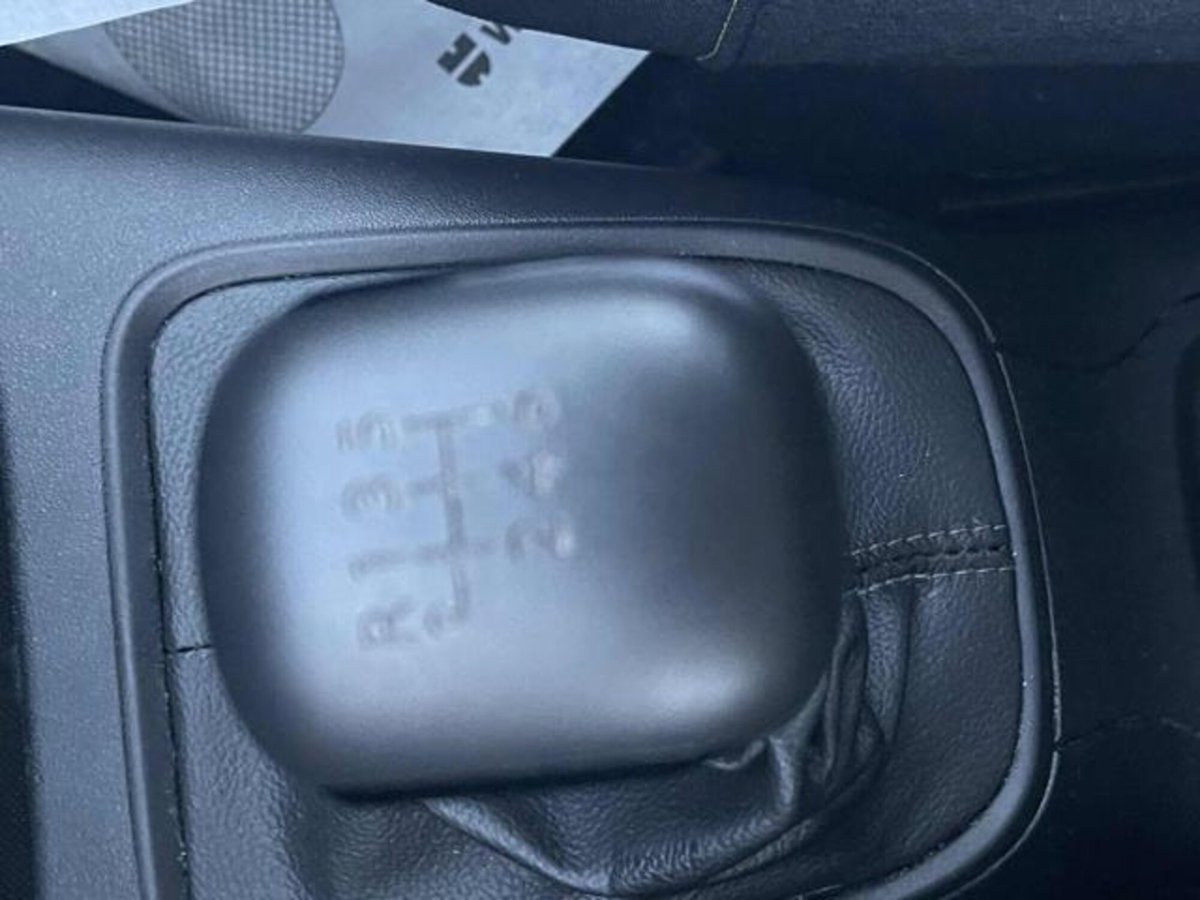 Citroen C3 BlueHDi 100 S&S Feel Pack (12)