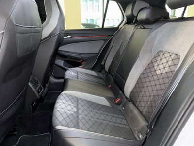 Volkswagen Golf Variant 2.0 TDI 150 CV DSG SCR 4Motion R-Line (12)