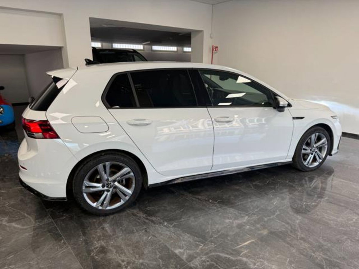 Volkswagen Golf Variant 2.0 TDI 150 CV DSG SCR 4Motion R-Line (8)