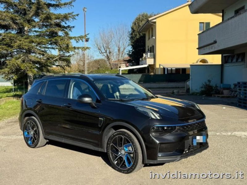 Lynk & Co 01 01 1.5 td phev