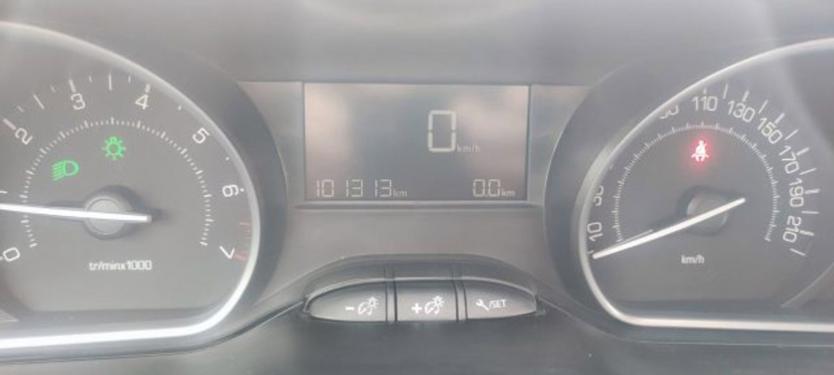 Peugeot 208 82 5p. GPL Allure (10)