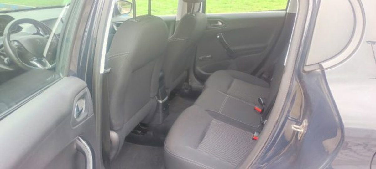 Peugeot 208 82 5p. GPL Allure (13)