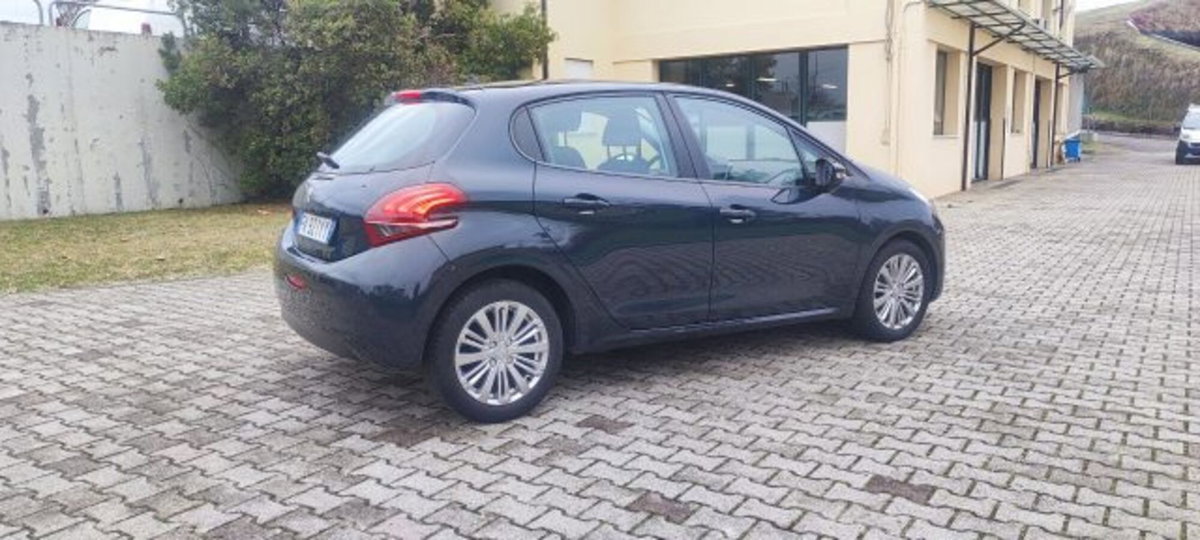 Peugeot 208 82 5p. GPL Allure (5)