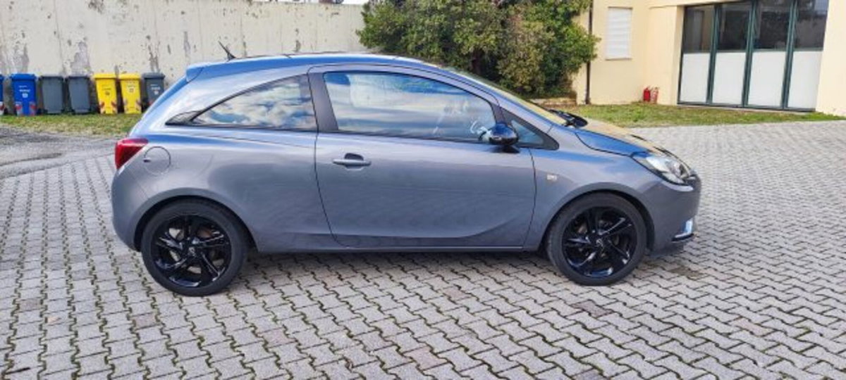 Opel Corsa Coupé 1.2 n-Joy (6)