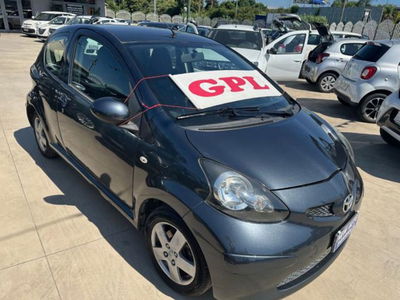 Toyota Aygo 1.0 12V VVT-i 3 porte Sol usata