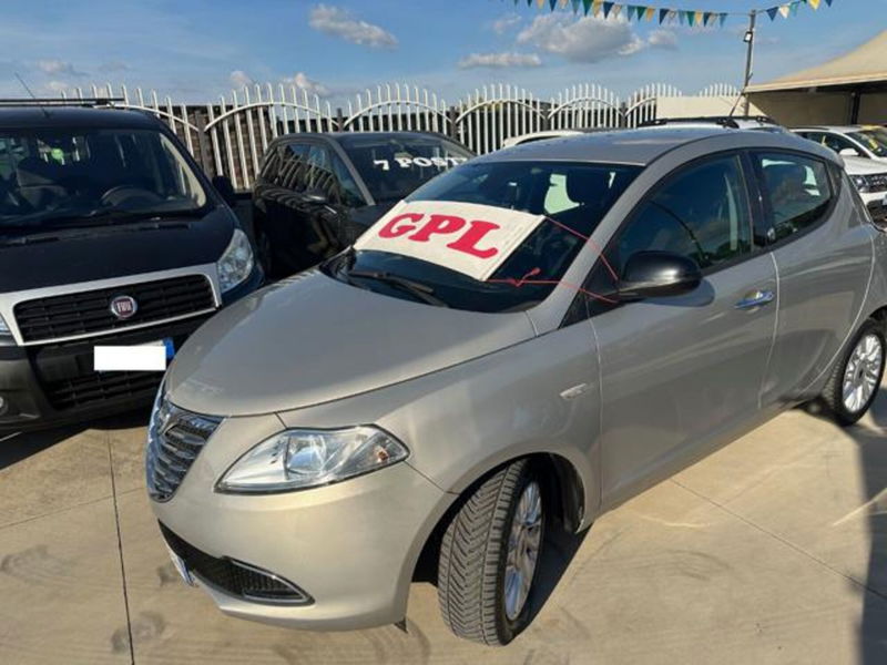 Lancia Ypsilon 1.2 69 CV 5 porte GPL Ecochic Gold