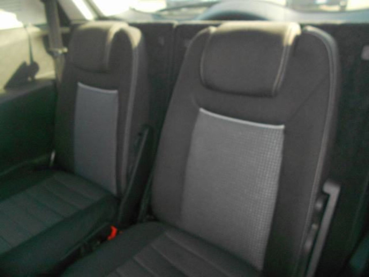 Ford S-Max 2.0 TDCi 163CV Powershift New Titanium (7)