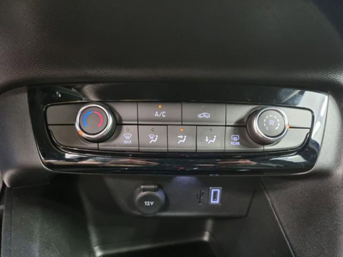 Opel Corsa 1.2 hybrid 100cv dct6 (14)