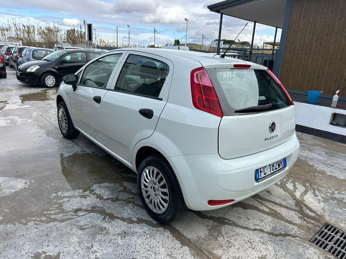Fiat Punto 1.4 8V 5 porte Natural Power Lounge (5)