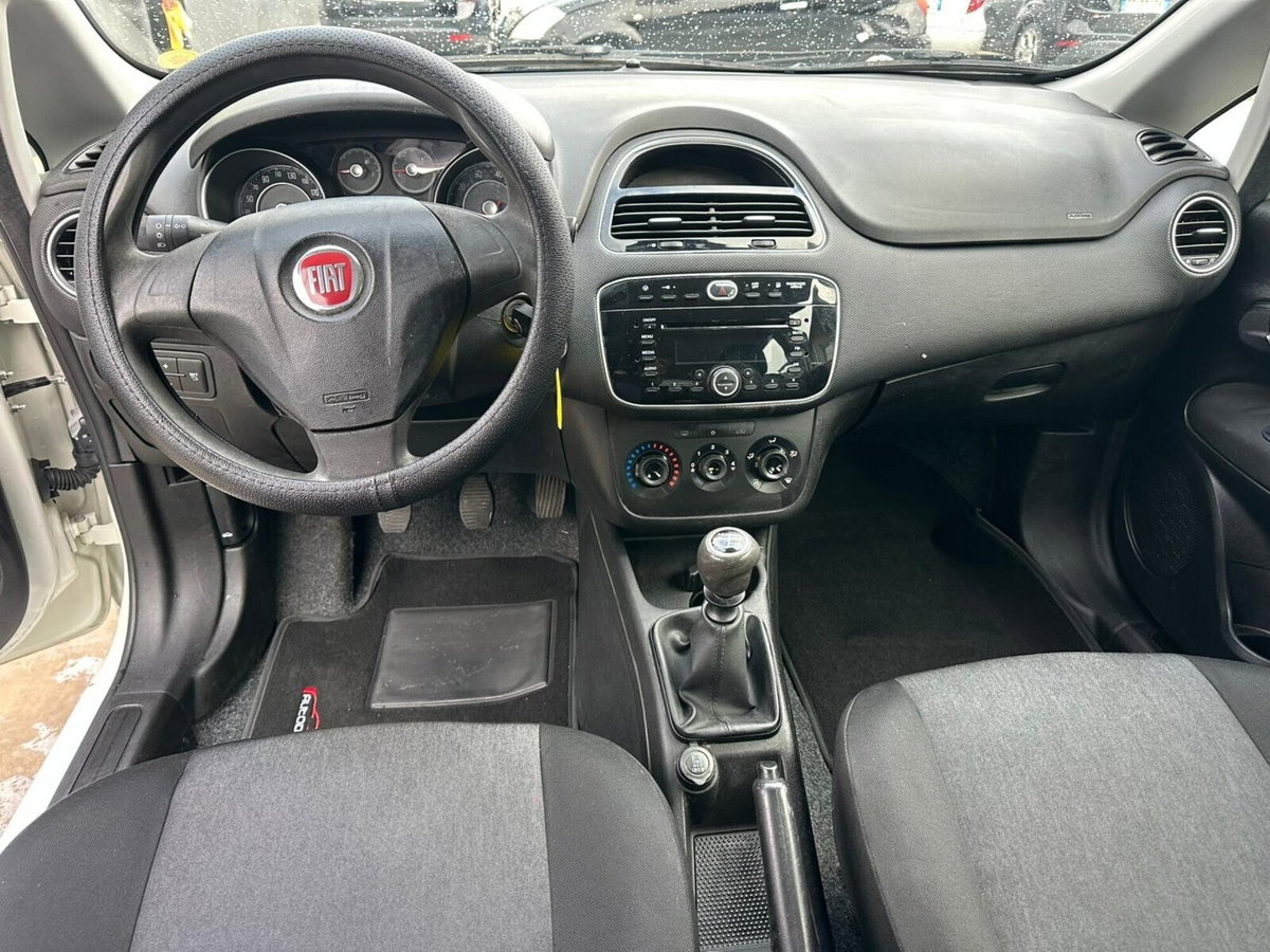 Fiat Punto 1.4 8V 5 porte Natural Power Lounge (7)