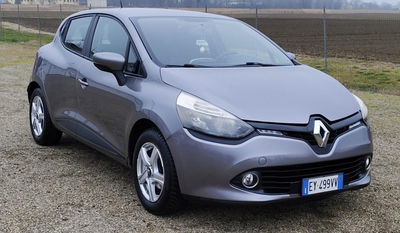 Renault Clio 1.2 75CV 5 porte Costume National usata