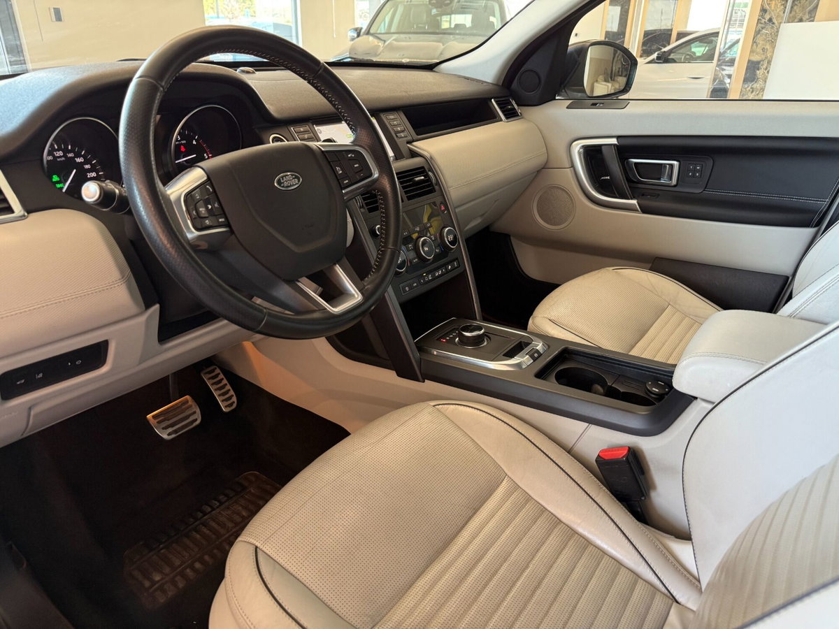 Land Rover Discovery Sport 2.0 TD4 180 CV HSE (8)