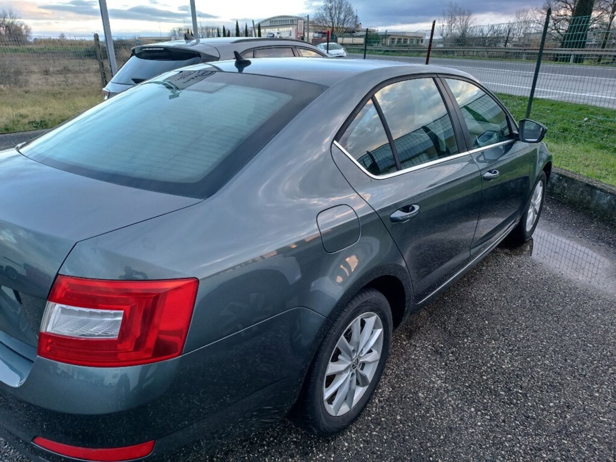 Skoda Octavia 1.6 TDI CR 105 CV Executive