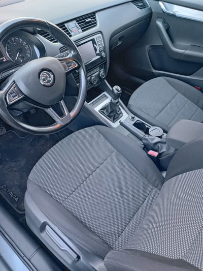 Skoda Octavia 1.6 TDI CR 105 CV Executive (2)