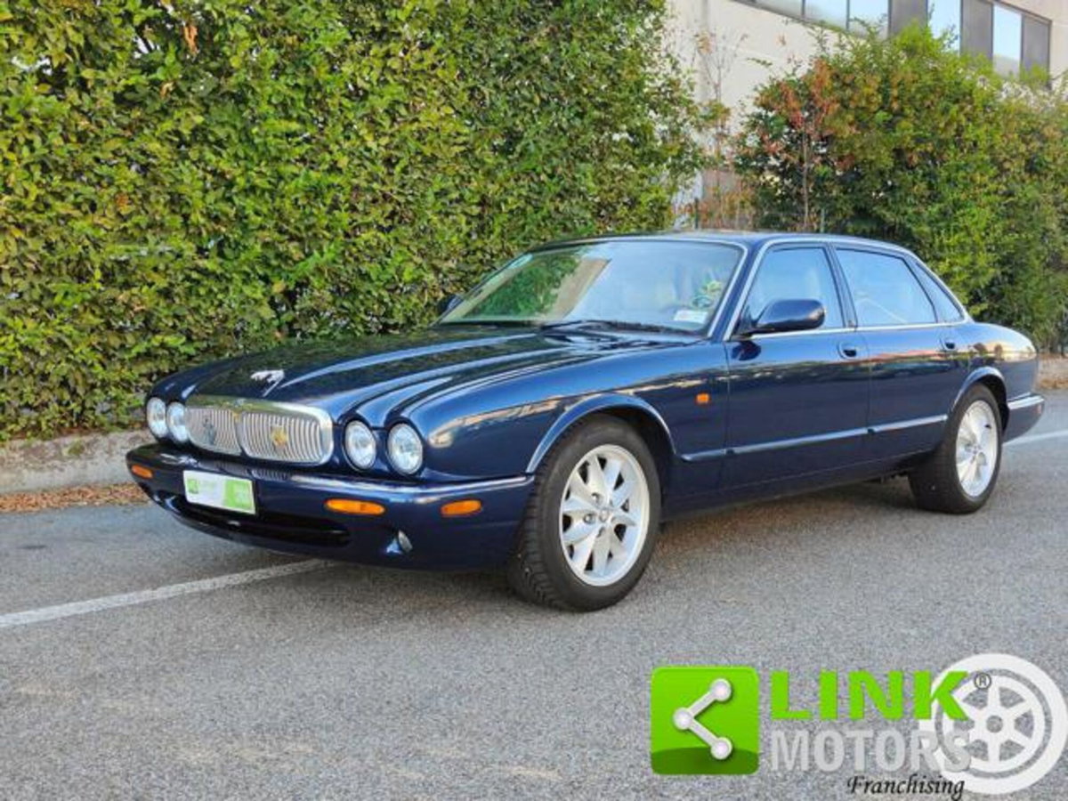 Jaguar XJ8 3.5 V8 cat (13)
