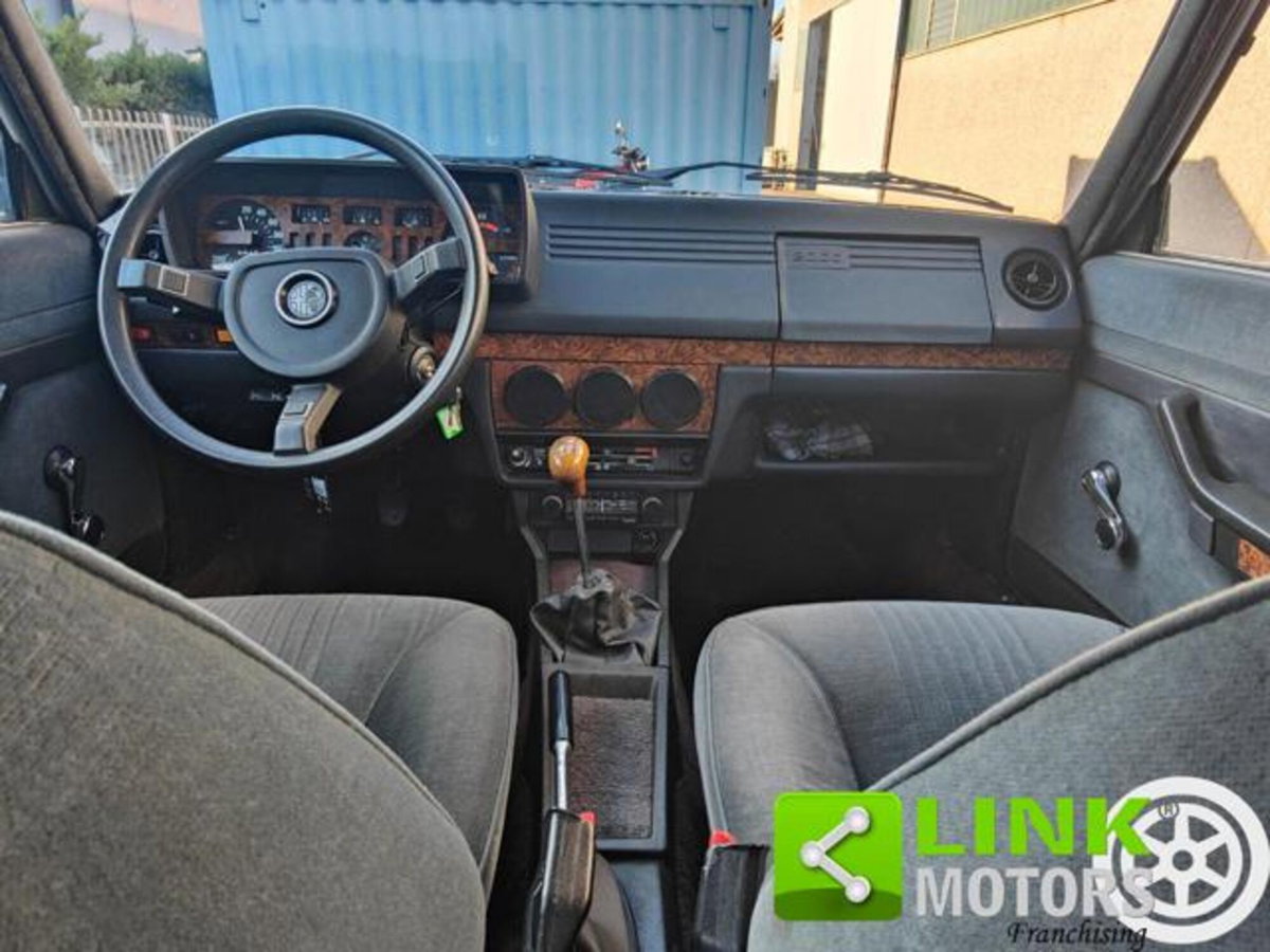 Alfa Romeo Alfetta 2.0 (11)
