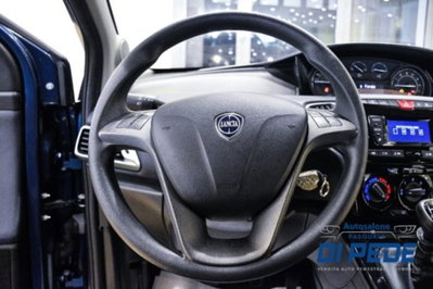 Lancia Ypsilon 1.0 FireFly 5 porte S&S Hybrid Gold Plus (20)