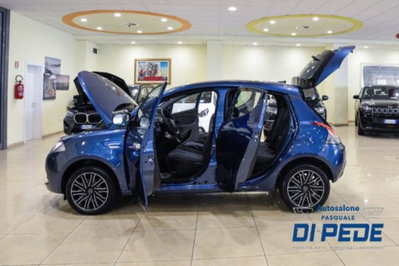 Lancia Ypsilon 1.0 FireFly 5 porte S&S Hybrid Gold Plus (8)
