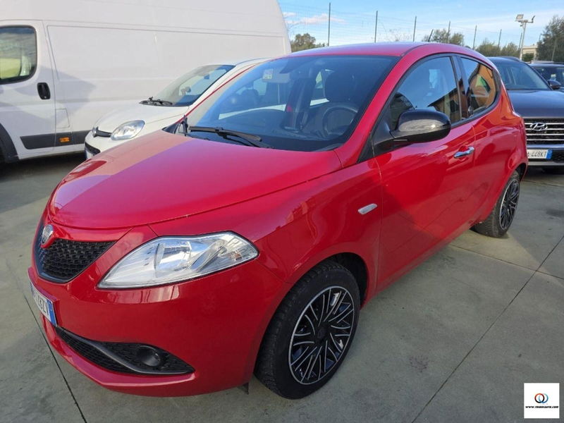 Lancia Ypsilon 1.0 FireFly 5 porte S&S Hybrid Gold Plus