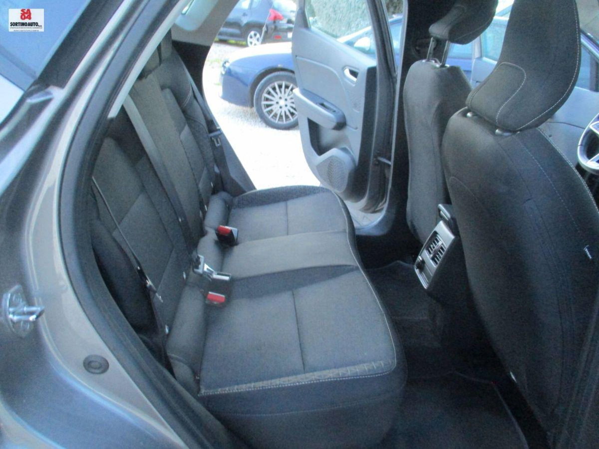 Renault Captur 0.9 TCe 12V 90 CV Start&Stop Intens (18)